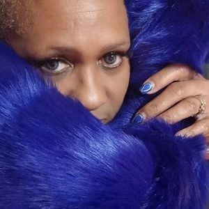 Meet your Posher, Marcia